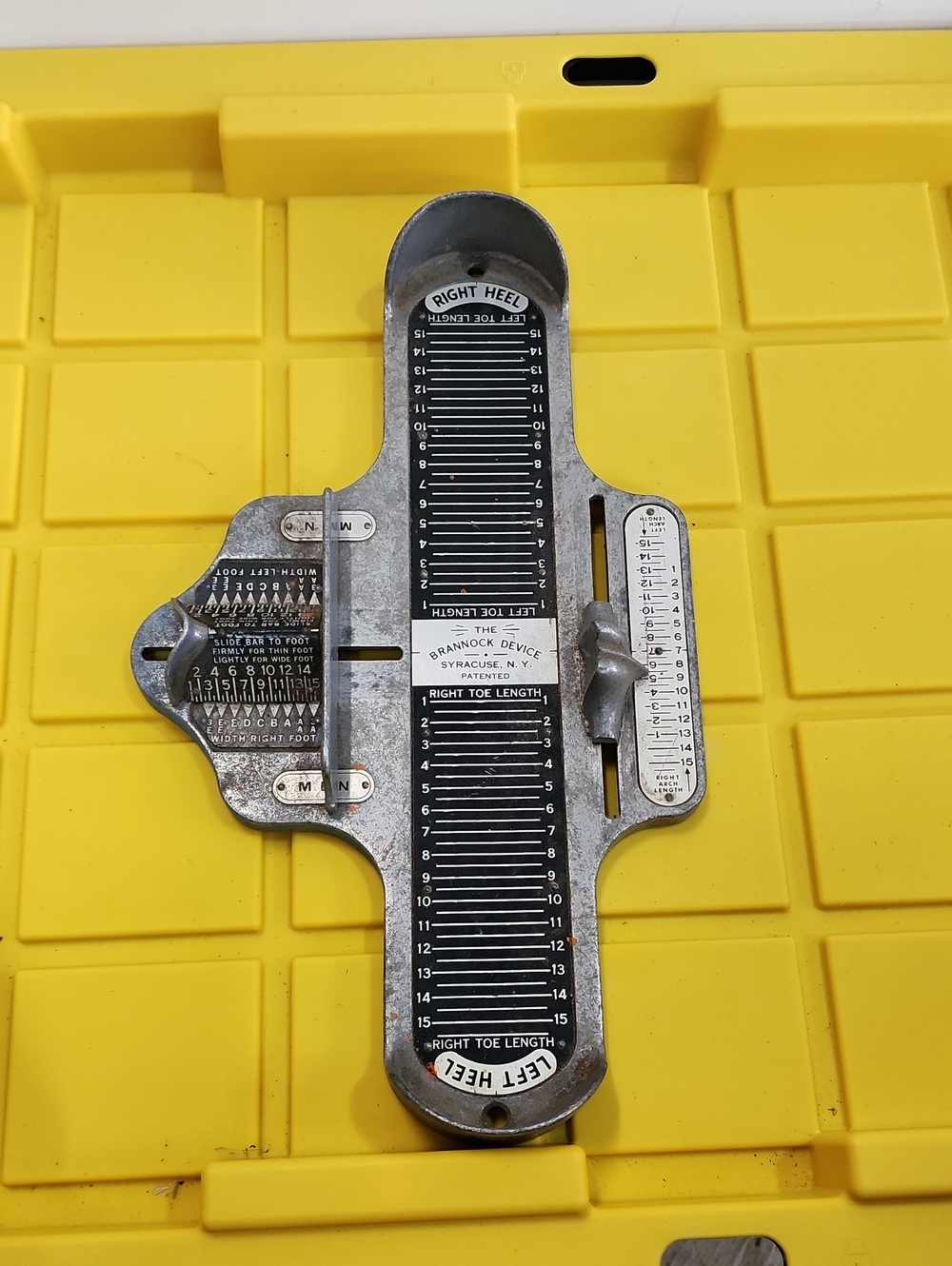 The BRANNOCK DEVICE Metal Foot Measuring Device - Silver